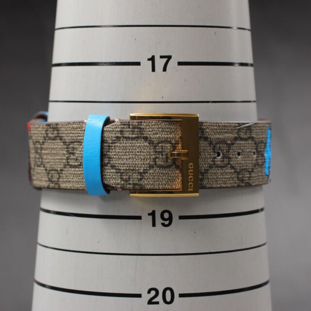 Gucci NEW "Limited Edition" G-Timeless Walt Disney Donald Duck Unisex 38mm Watch - Picture 8 of 8